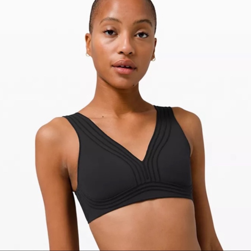 Lululemon Get in Line Bra  - black